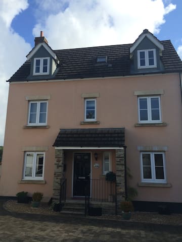 Fab Family Home Minutes to Dartmoor