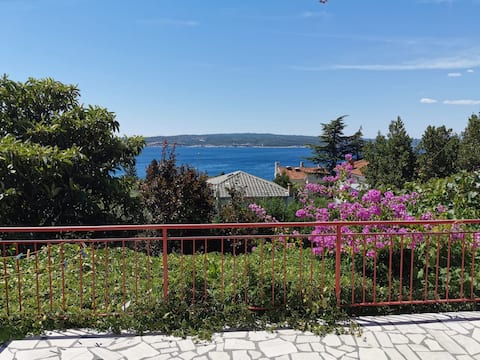 Successful Airbnb property: Two bedroom app with seaview terrace -renewed 2021 in Grad Crikvenica