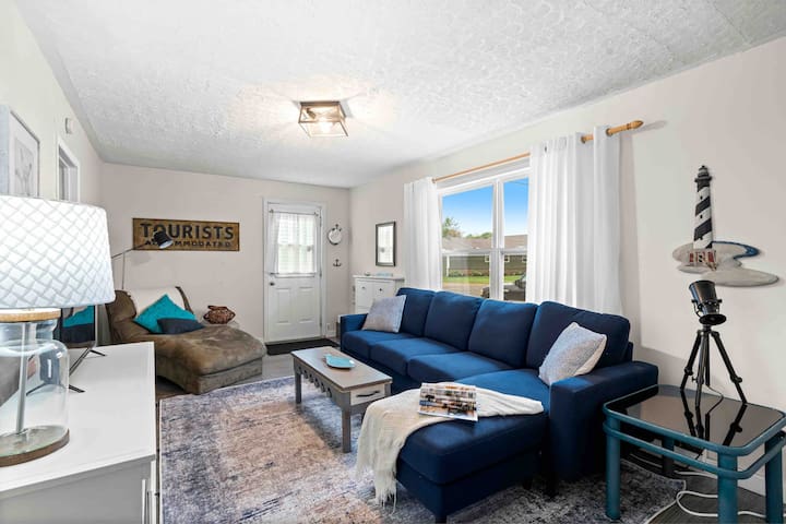 The Cottage on 1st-Short Walk to Parlee Beach