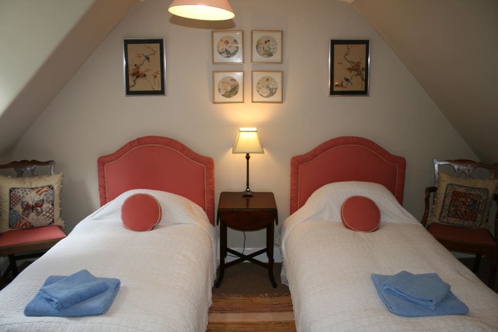 Bedroom 2 - double/twin
