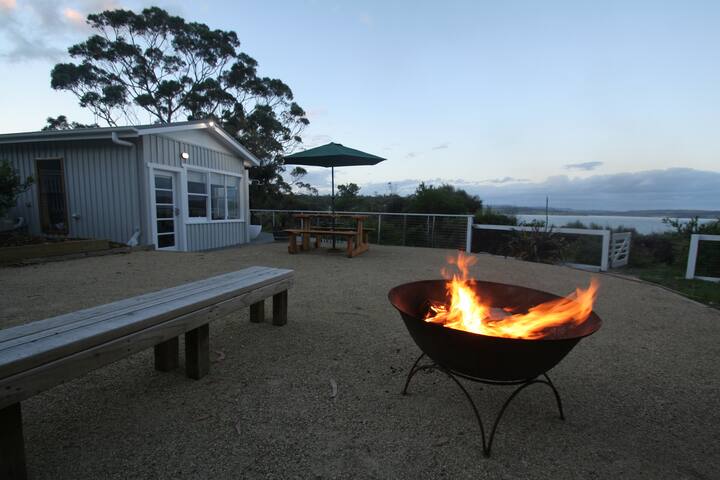 Spring Beach Holiday House