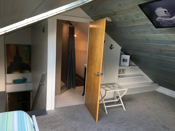 Преглед на спална соба бр. 2
