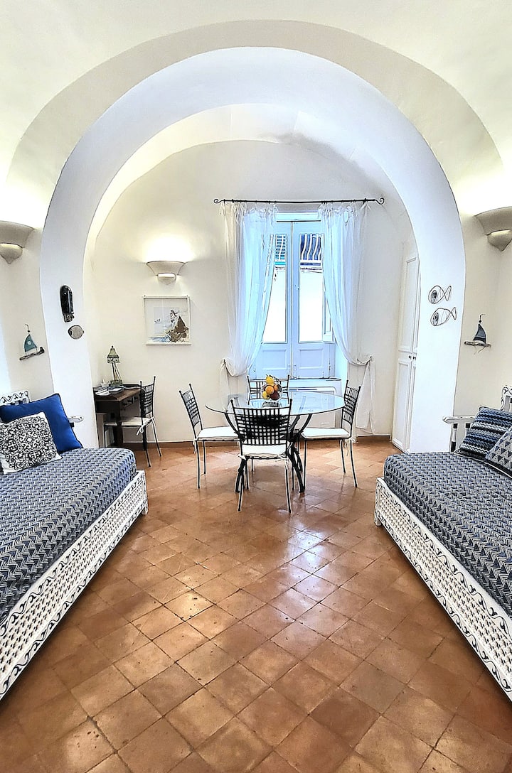 Living, two single beds hand made by moroccan artists. 