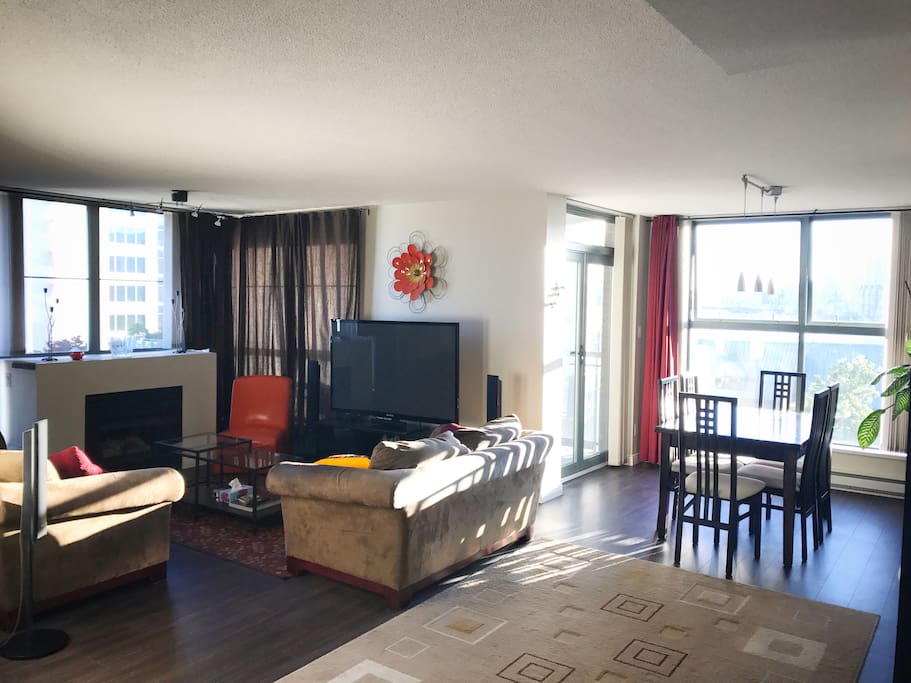 Dining and Lounge