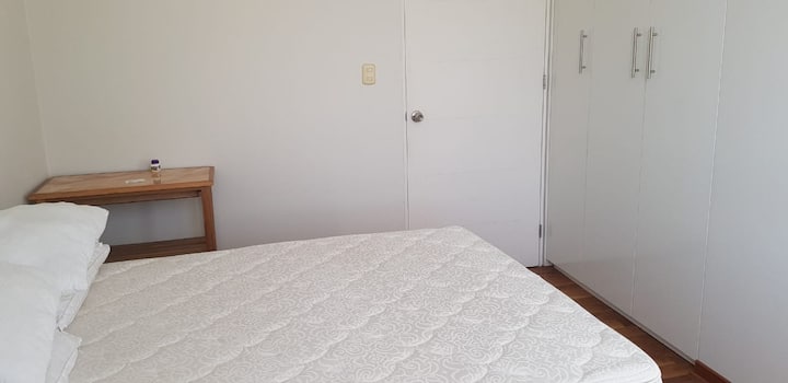 Втора спалня (с включено спално бельо)