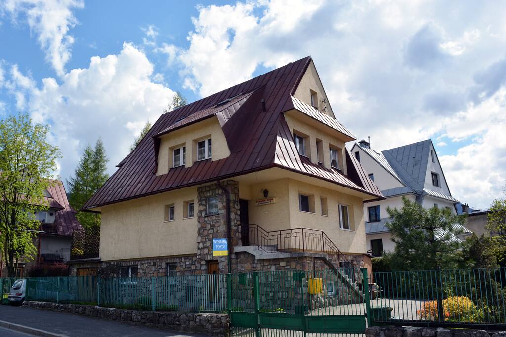 Widok domu w ciągu dnia
