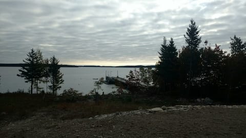 Beautiful Ocean Cottage - Working Waterfront