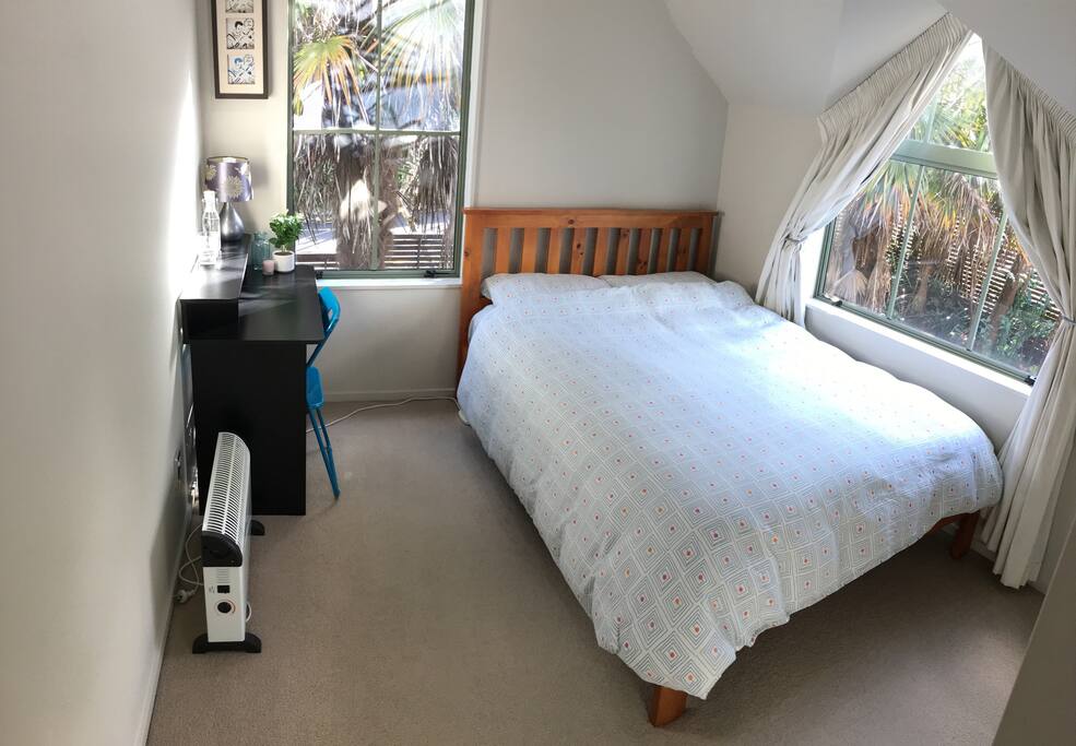 Guest Room 1 - Double bedroom