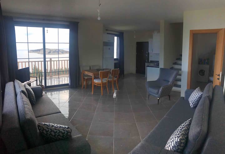 Muhteşem Ada Manzaralı Daire - Karaburun