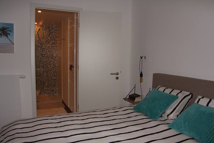 спалня 1 с баня и тоалетна