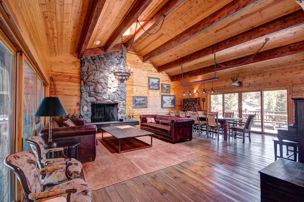 Great Room with Fireplace