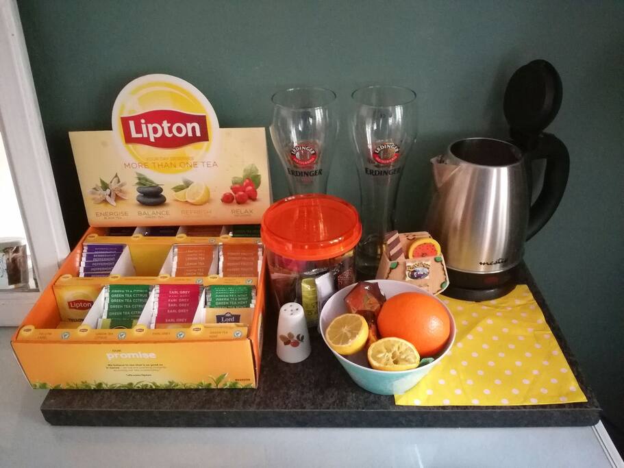 Coffee and tea corner :)
