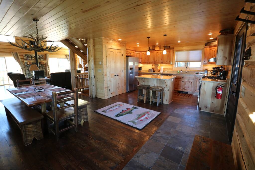 ENTRY, KITCHEN, DINING