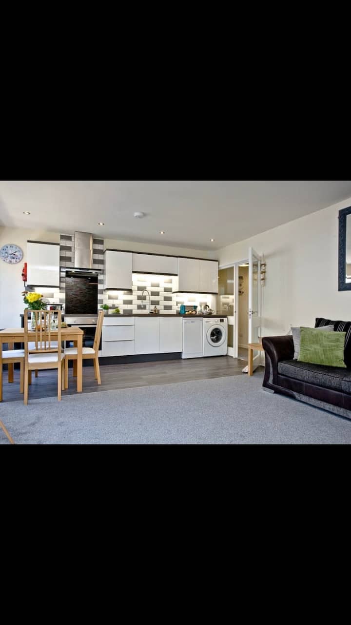 Seabanks apartment, newly refurbished and central Flats for Rent in