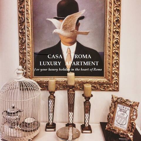 COLOSSEUM/TREVI FOUNTAIN LUXURY APT gallery image 2