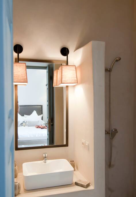 The Bahia Room bathroom.