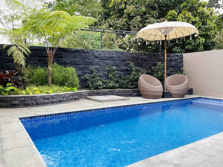 Malang Sewa Tempat Berlibur & Rumah - East Java, Indonesia | Airbnb