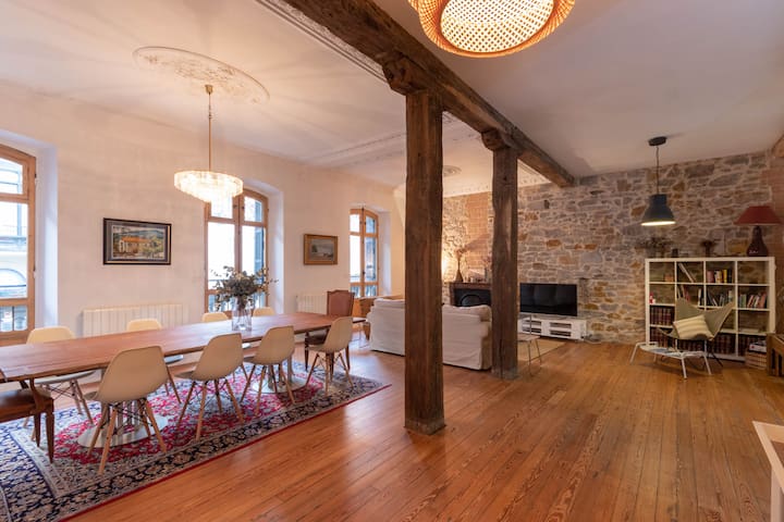 Amazing down town, near Guggenheim. Céntrico