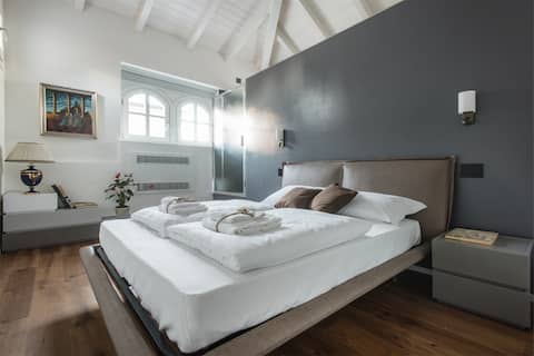 Dimore del Garda 3+4, TWO Apartments (10 ppl)