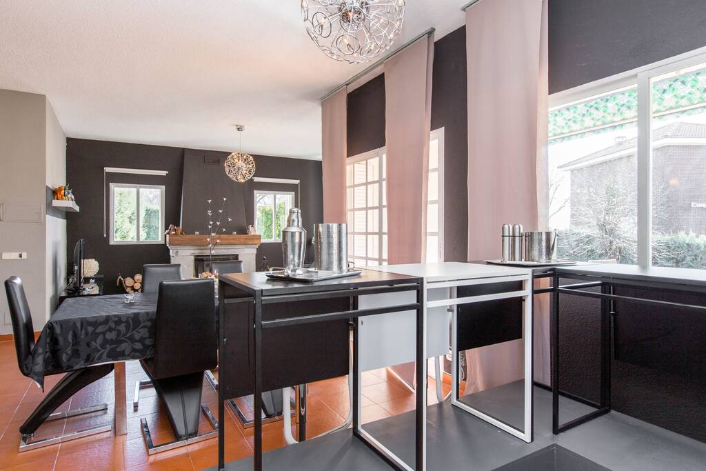 SALON