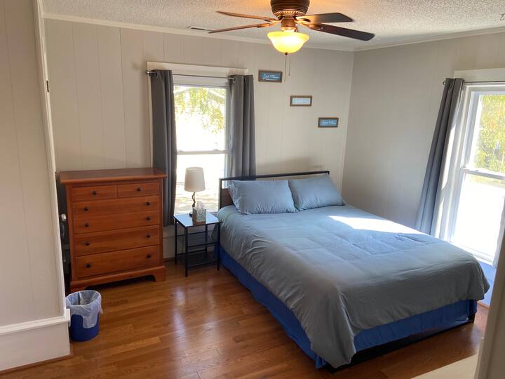 Quaint 1-Bedroom Apt in the heart of Mt. Holly
