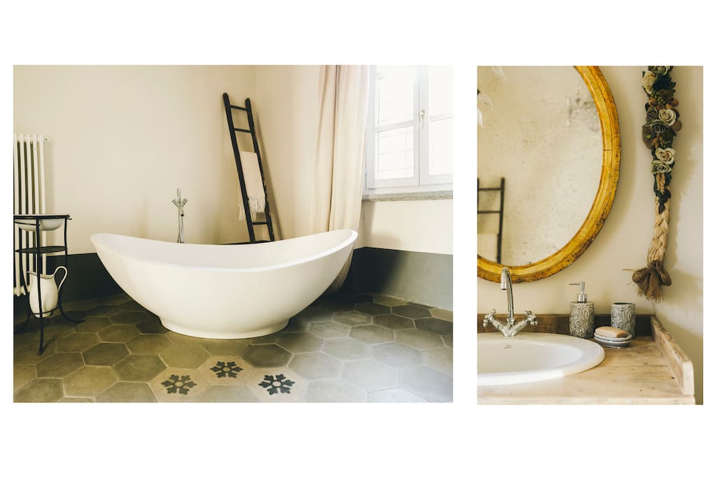Bathroom with bathtub