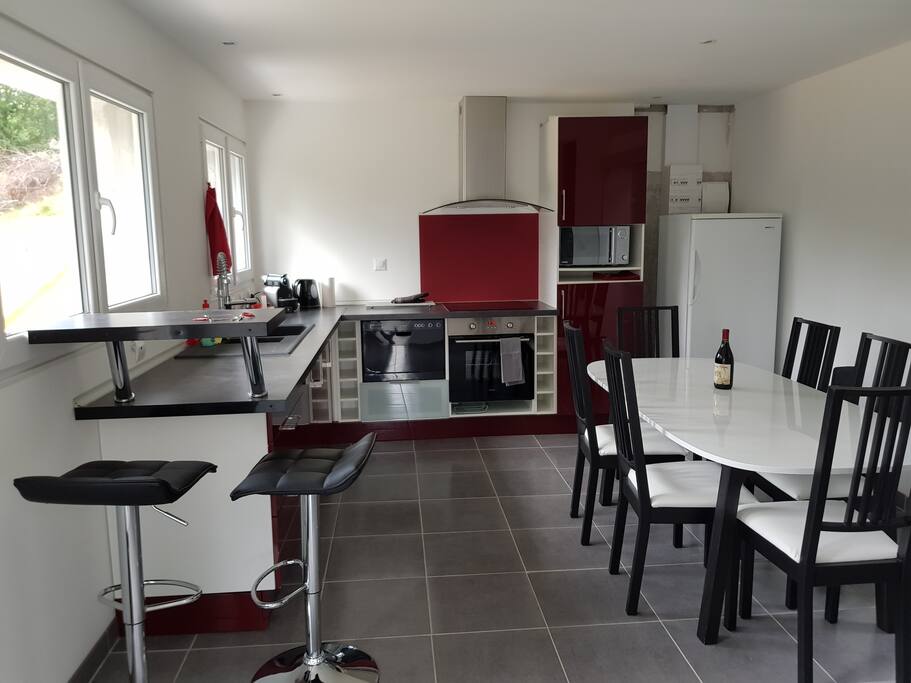 Fully equipped kitchen