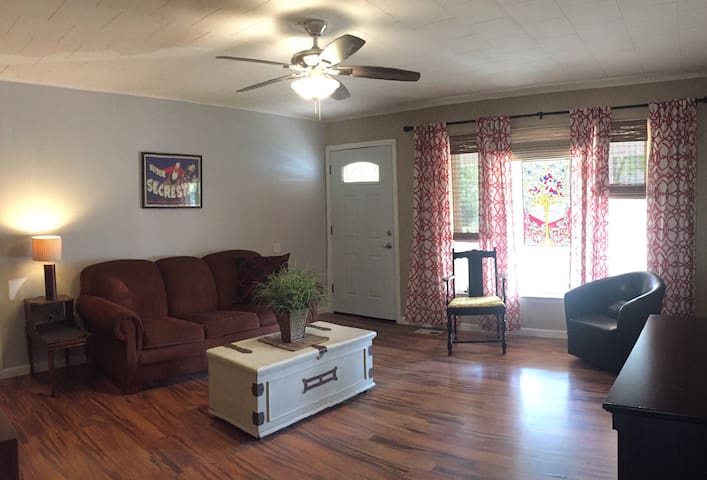 Convenience and affordability just outside Indy