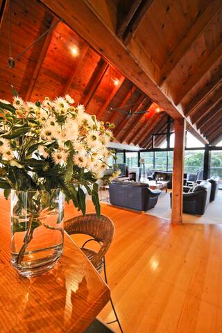 The Tree House, Eagle Bay gallery image 4