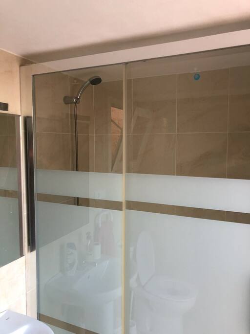 Baño privado de los huéspedes.