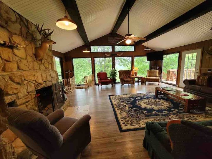 The Lodge - Lake of the Arbuckles, OK