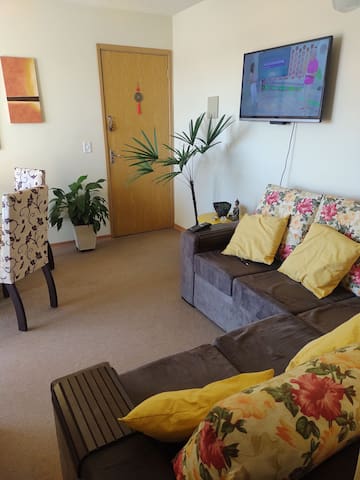 Entire home with 1 bedrooms in Pelotas - Apartamento no bairro Fragata! Residencial Luna.