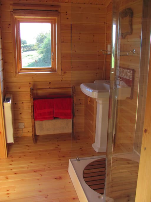 En-suite bathroom