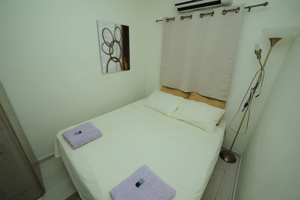 2 rooms unit bedroom