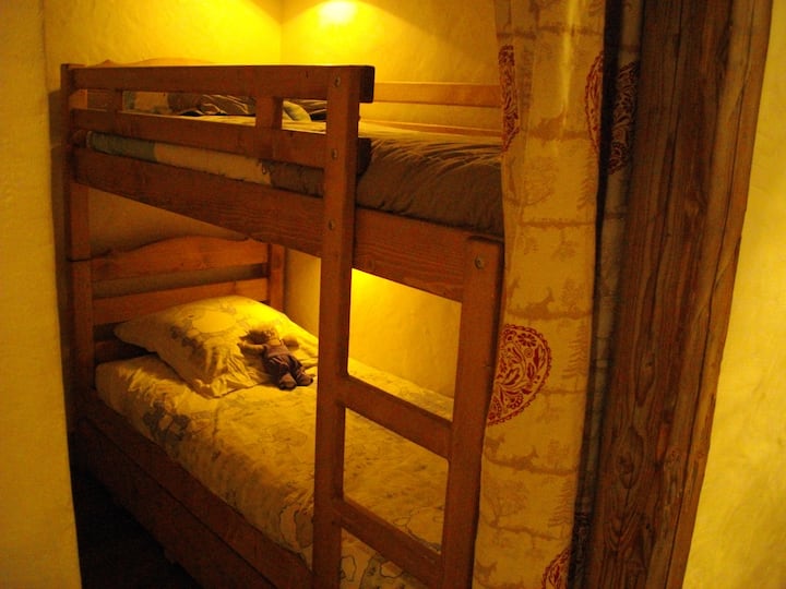 上下铺2号卧室（窗帘）