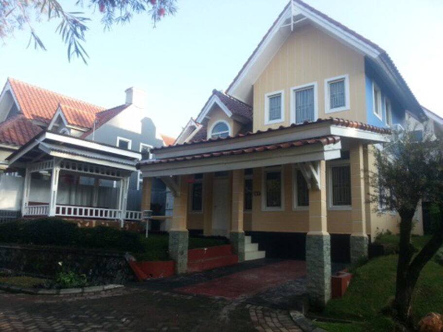 We provide a carport and gazebo for relaxing outdoor