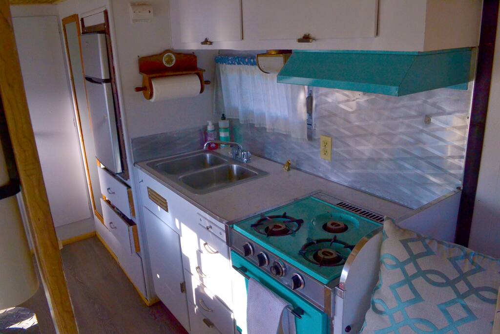 Kitchen, sink, fridge, freezer. All the essentials to cook a Thanksgiving dinner.