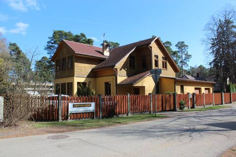 VILLA 44