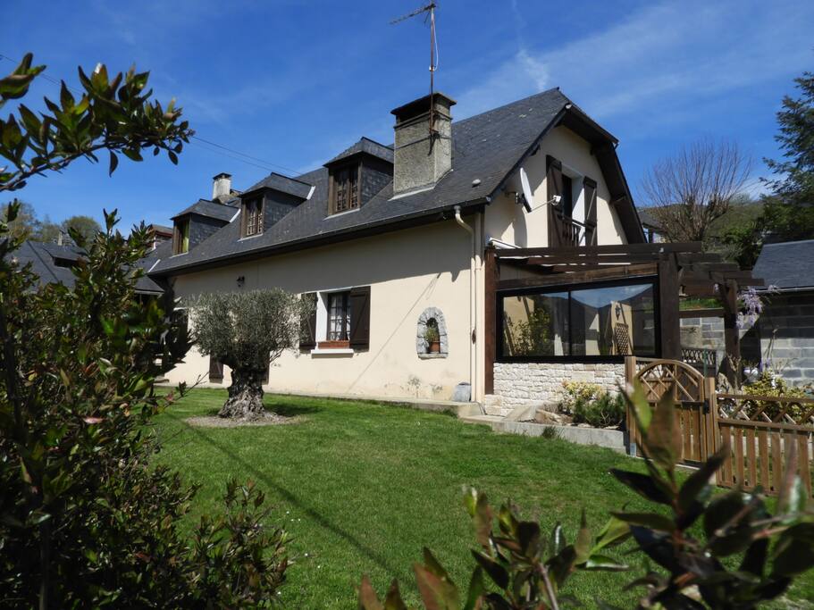 Gîte : Studio situé à l'étage de la maison