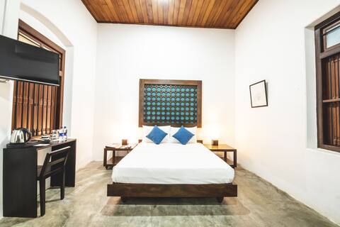 Deluxe Room with Bed & Breakfast