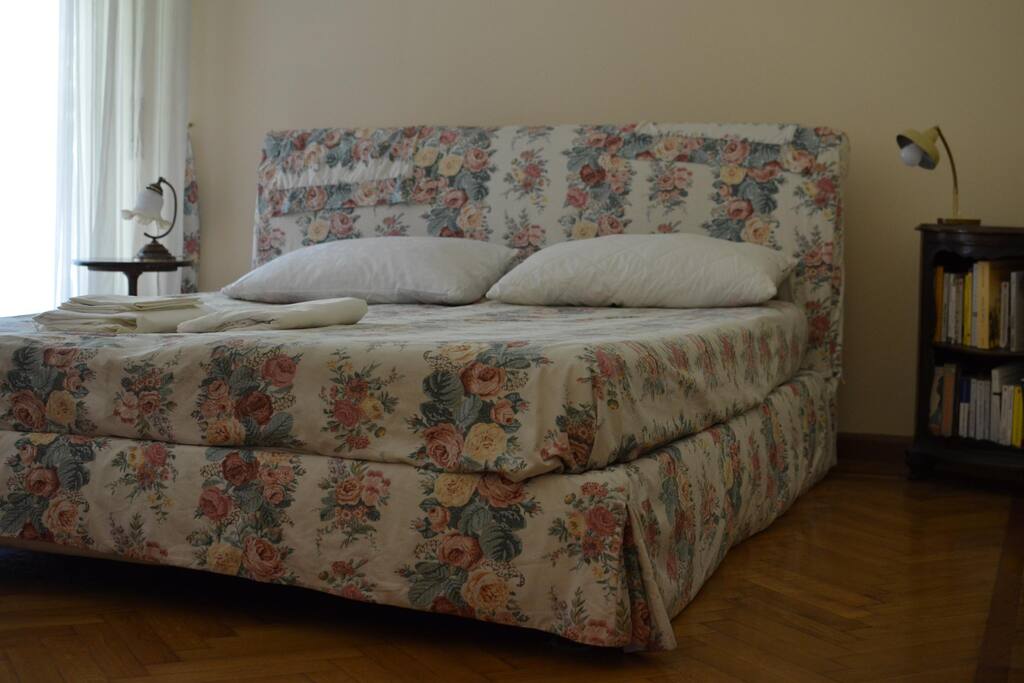 Spacious king size bedroom