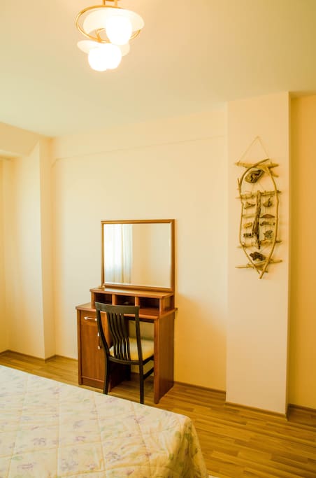 Dressing table