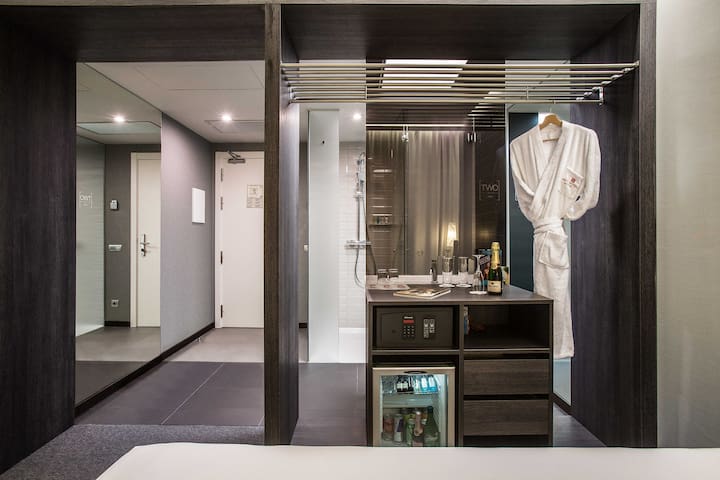 Two Hotel Barcelona - Adults Only managed Airbnb listing 1