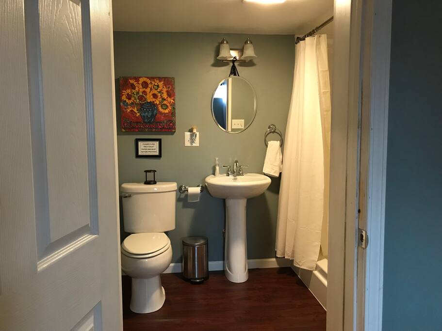 Very clean and private shower bath.