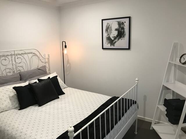 EmJays Homestay Wondunna