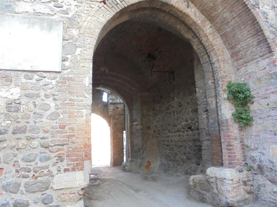 Main entrance to the castle