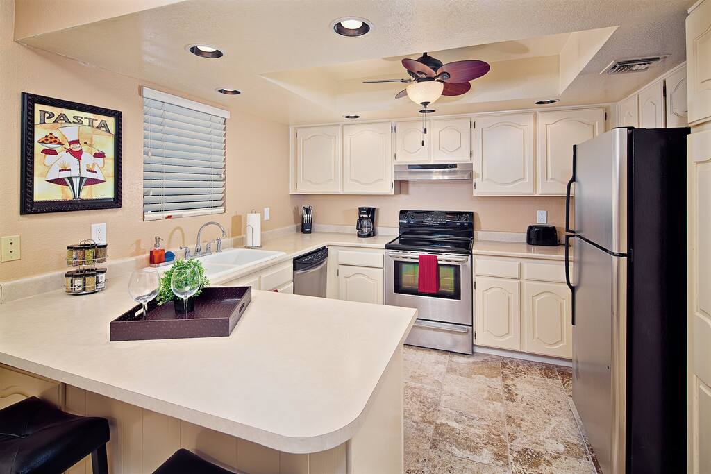 Full kitchen.