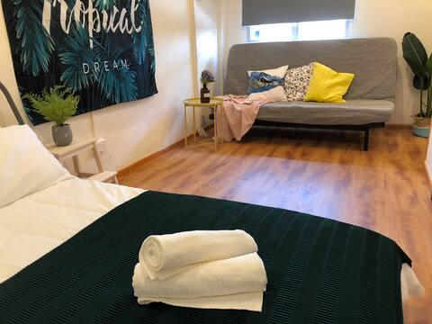 BK Hostel @ City Centre Room I - Deluxe Sleep 2-4