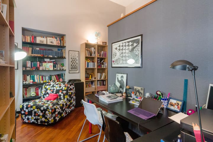 Apartment In Historic Building In The City Centre - Genoa