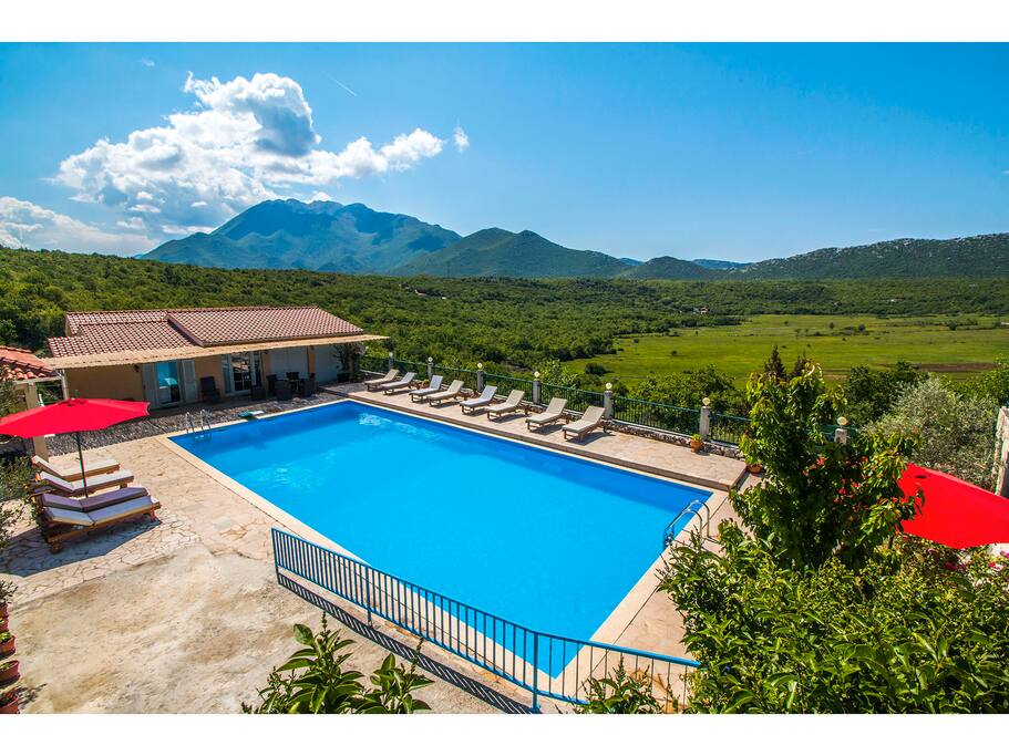 Olimpic swimming pool